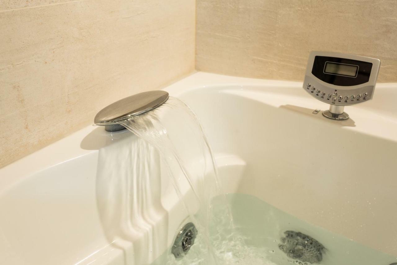 La Vie Voyage Bed & Breakfast Langeais Bagian luar foto
