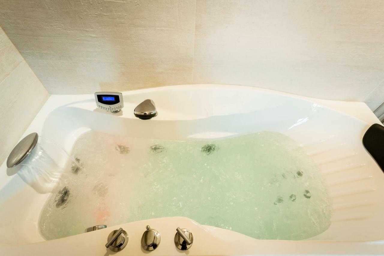 La Vie Voyage Bed & Breakfast Langeais Bagian luar foto